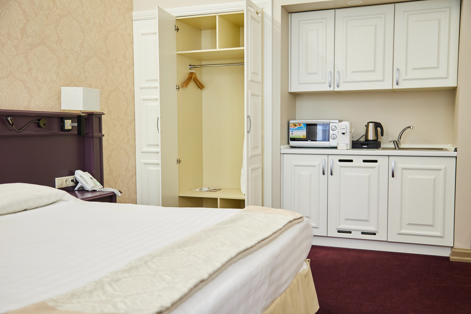 Отель Бридж