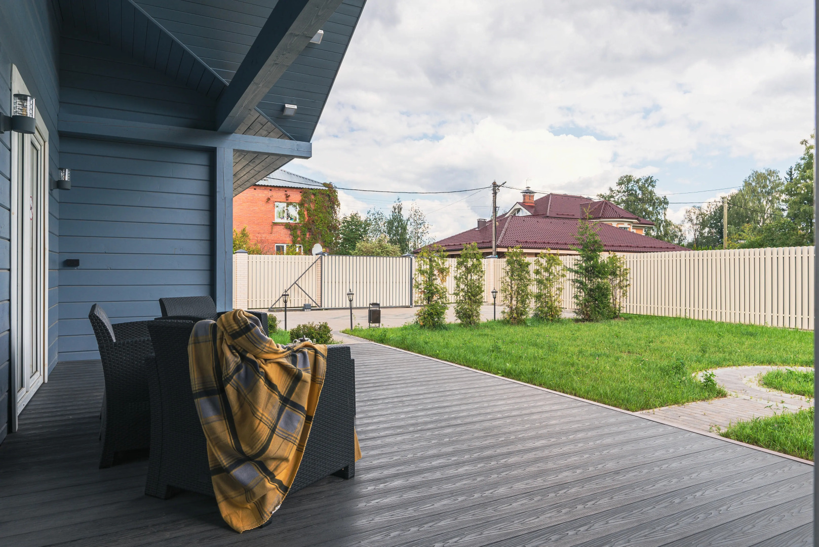 Частный дом Коттедж у озера на Речной