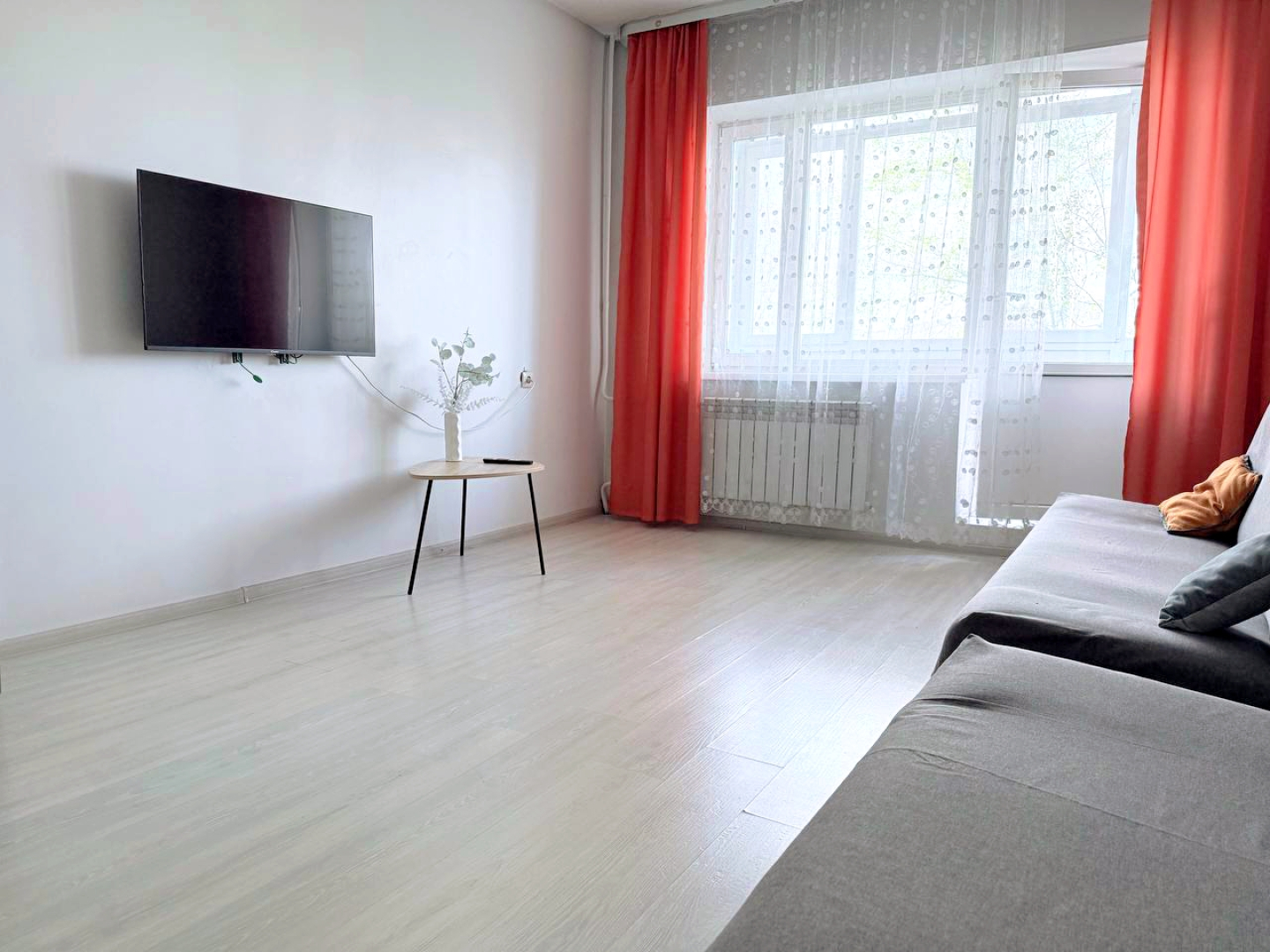 2 Комн Квартира в Центре Кызыла