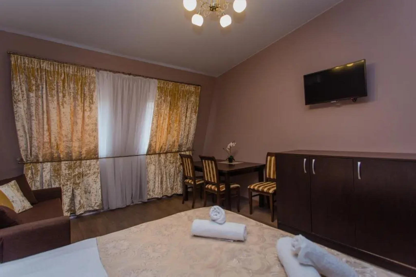 Отель Цветной 5