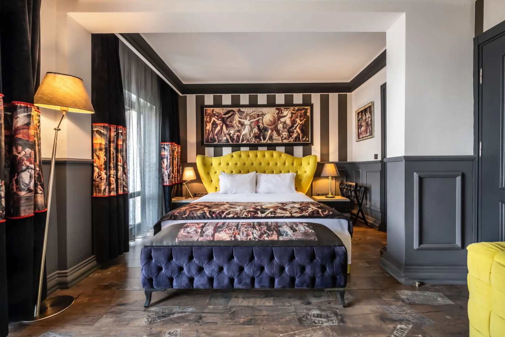 Отель Art & Interiors