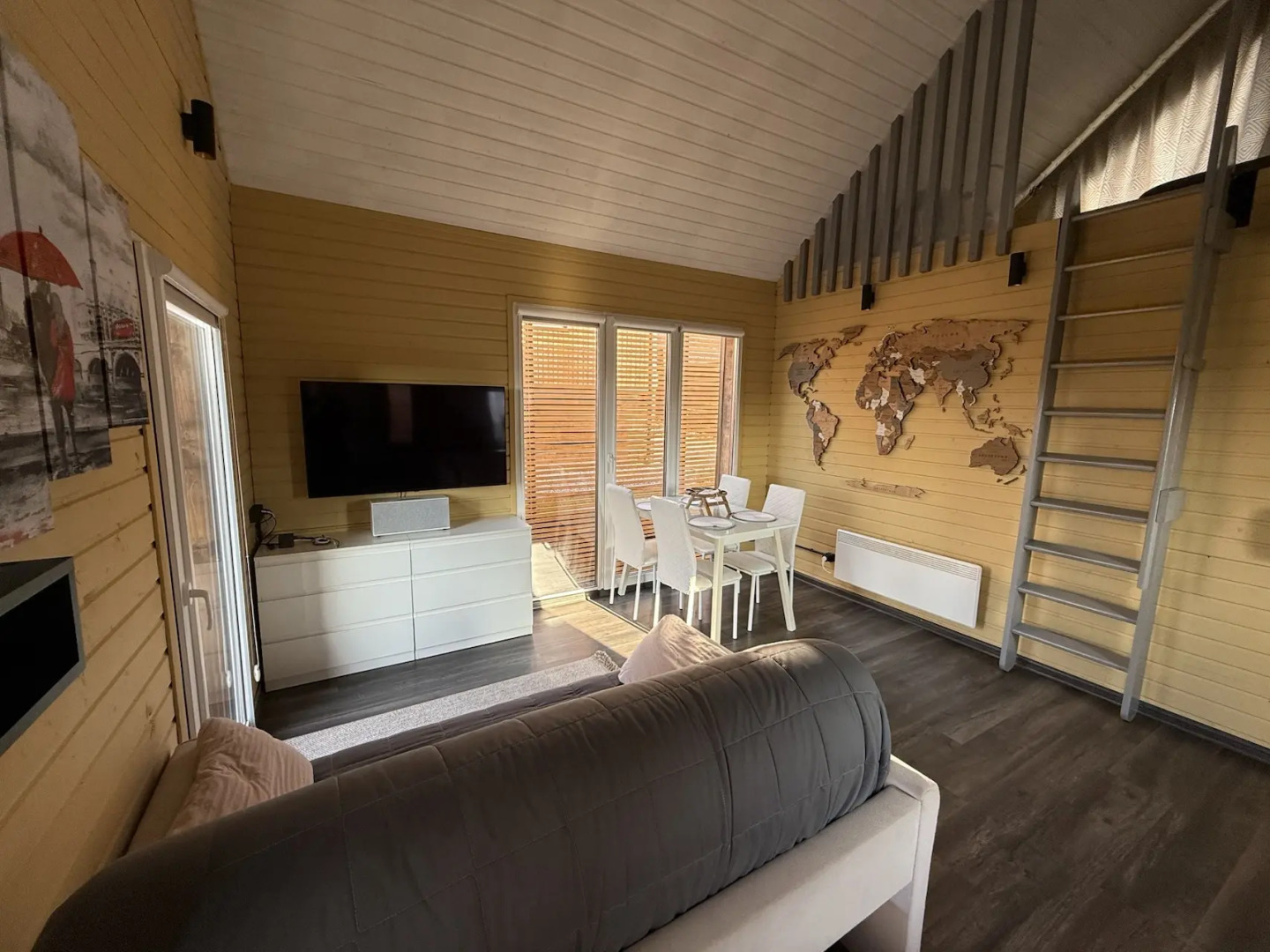 Частный дом Hill House Positive