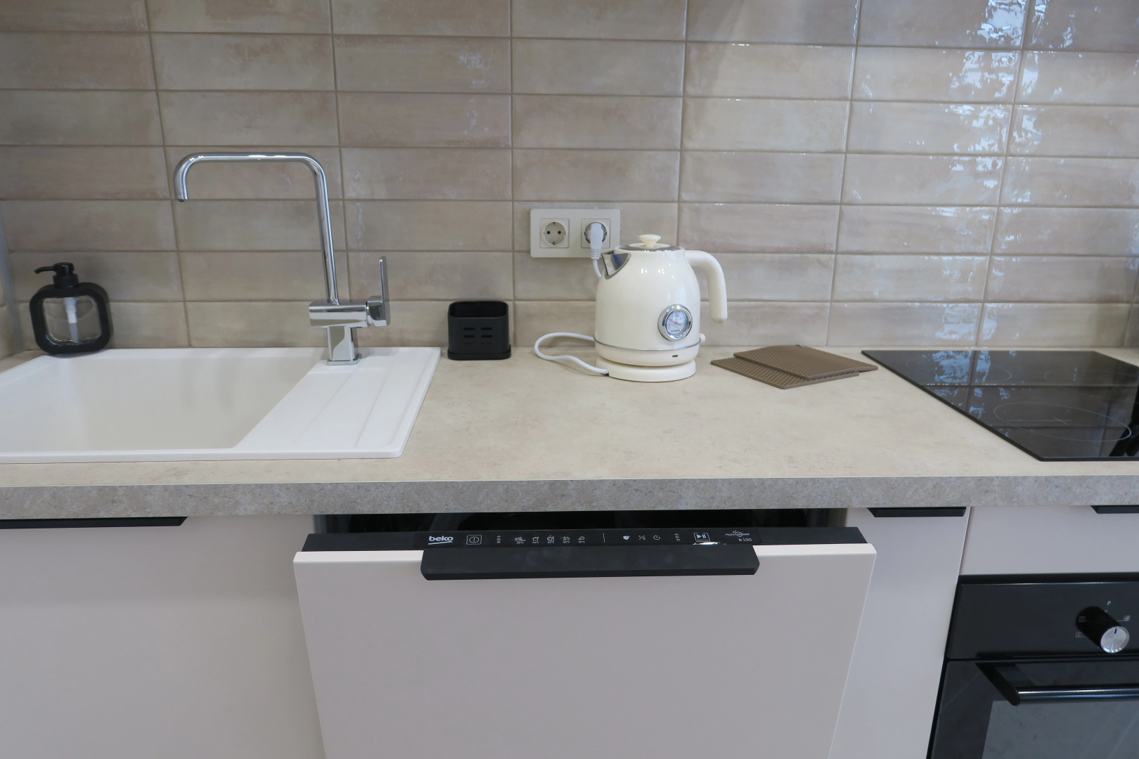 Апартаменты Семейные Трёхкомнатные на Солнечной