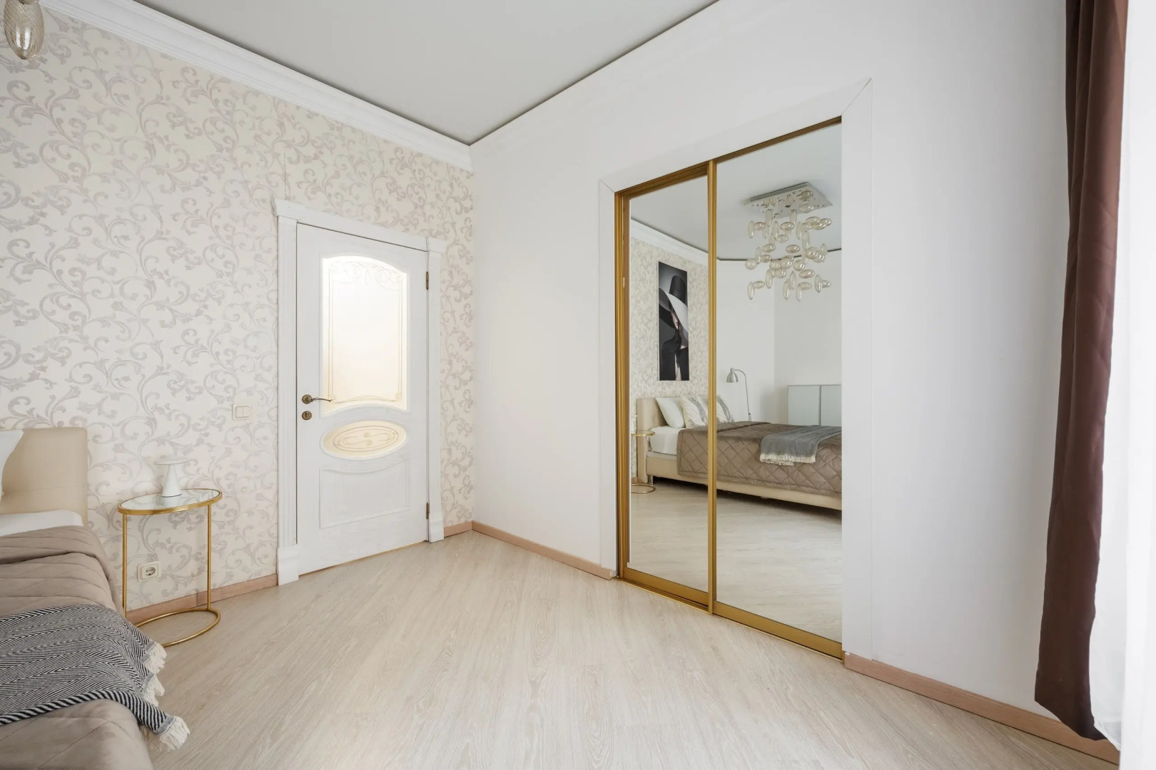 Апартаменты у Казанского Собора DereMRents ДереМРентс