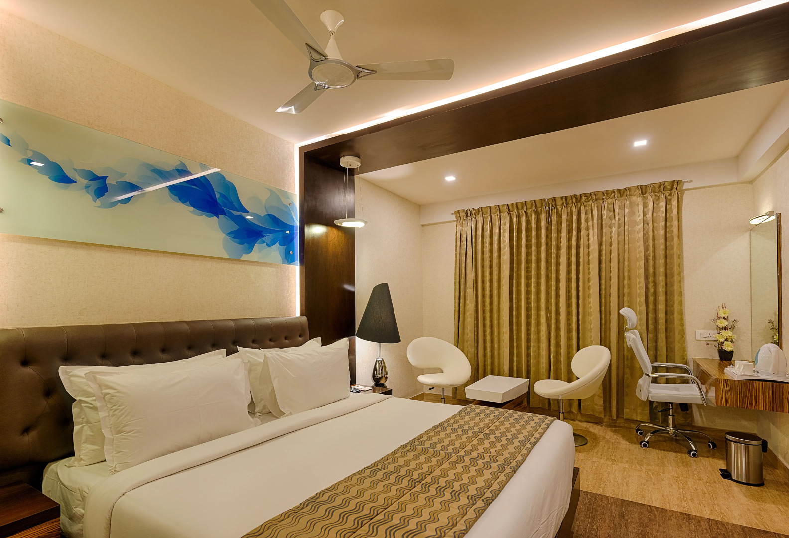 Отель Chenthur Park