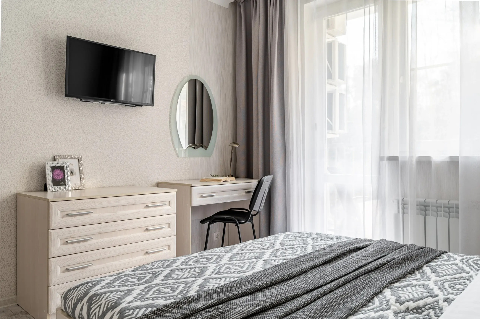 Апартаменты Дом у Дендрария Red apartments Сальвия