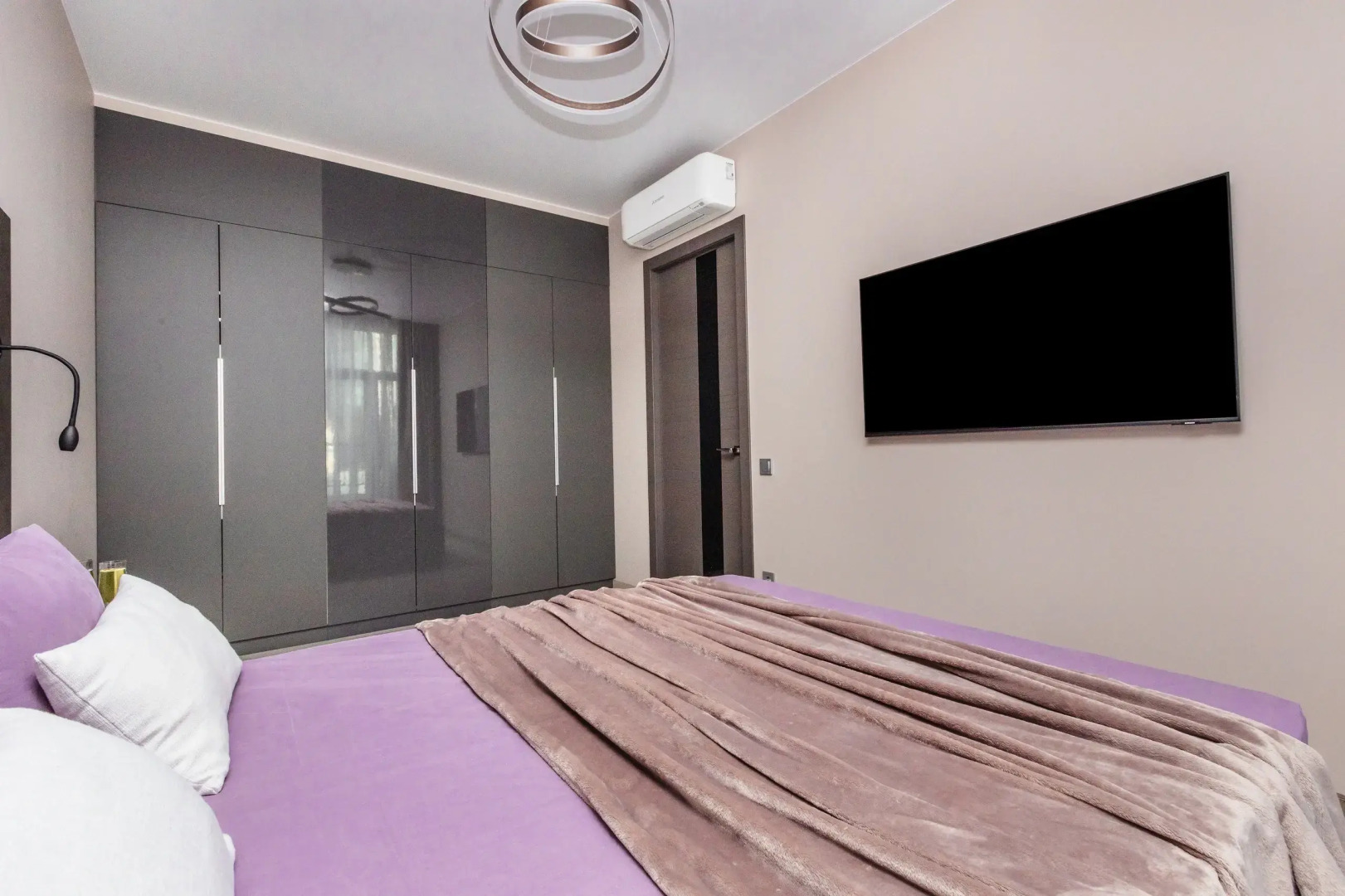 Апартаменты SochiHome Депутатская 4