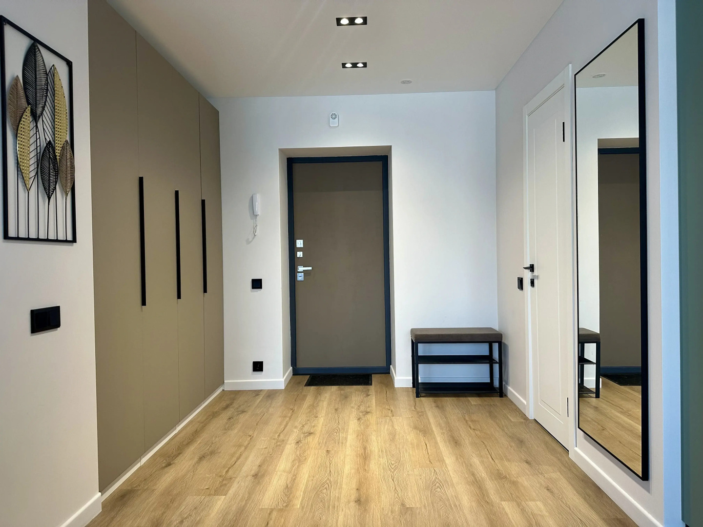 Квартира Happy Mercury просторная студия рядом с метро недалеко от центра