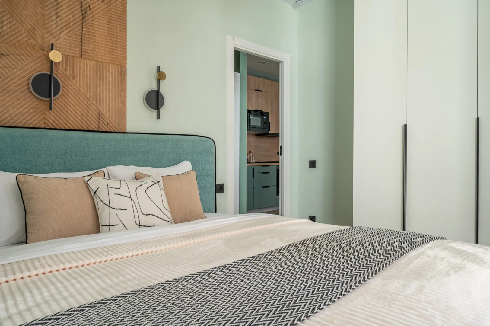 Апартаменты Евродвухкомнатные Stepanenkov на Шаумяна 30 на 4 этаже