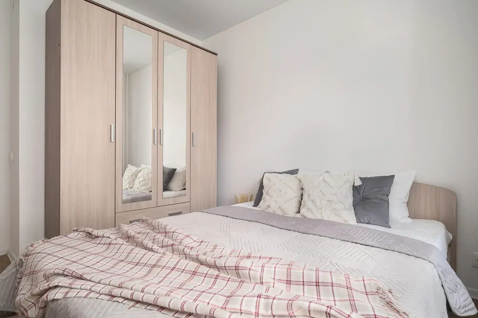 Апартаменты 186 Полимерный Переулок 13