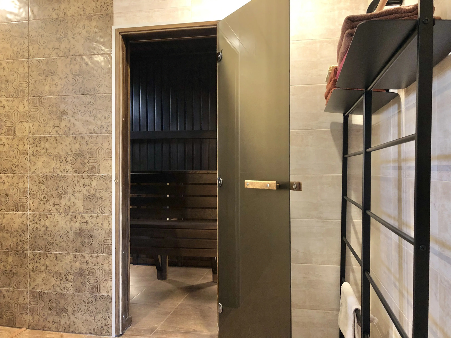 Частный Дом на Скале