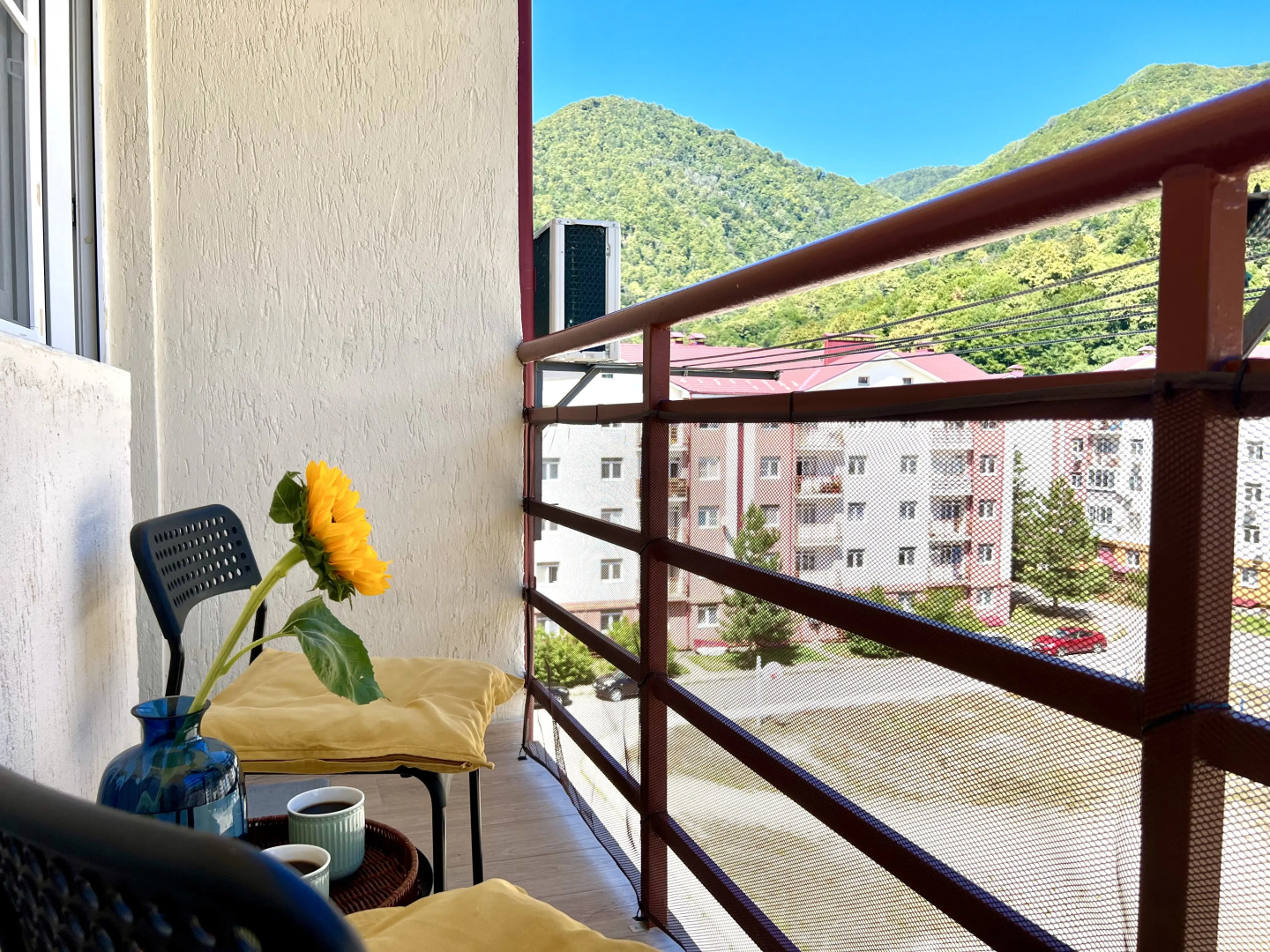 Квартира 65 м удобная для семьи напротив Казино с видом на горы