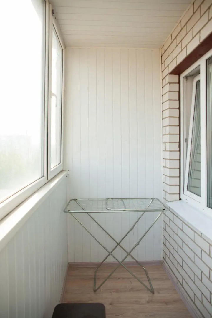 Апартаменты двухкомнатные (114) Серебровская 91