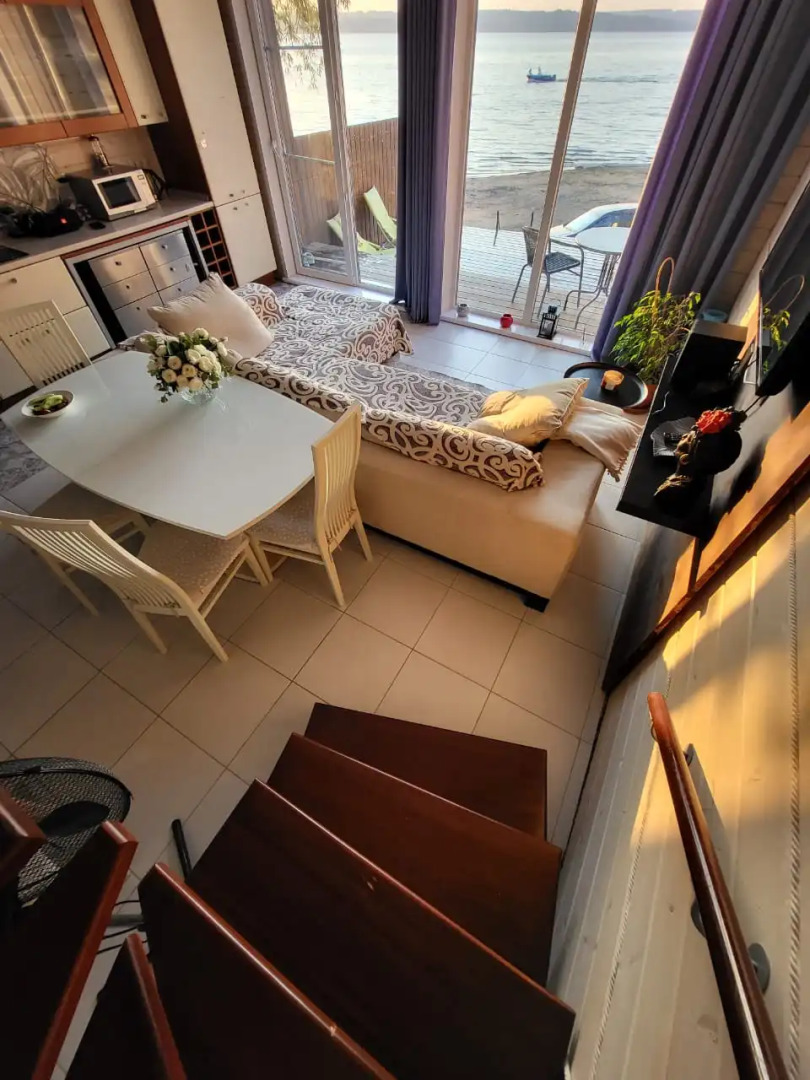 Частный дом на улице Полуостров Маленький