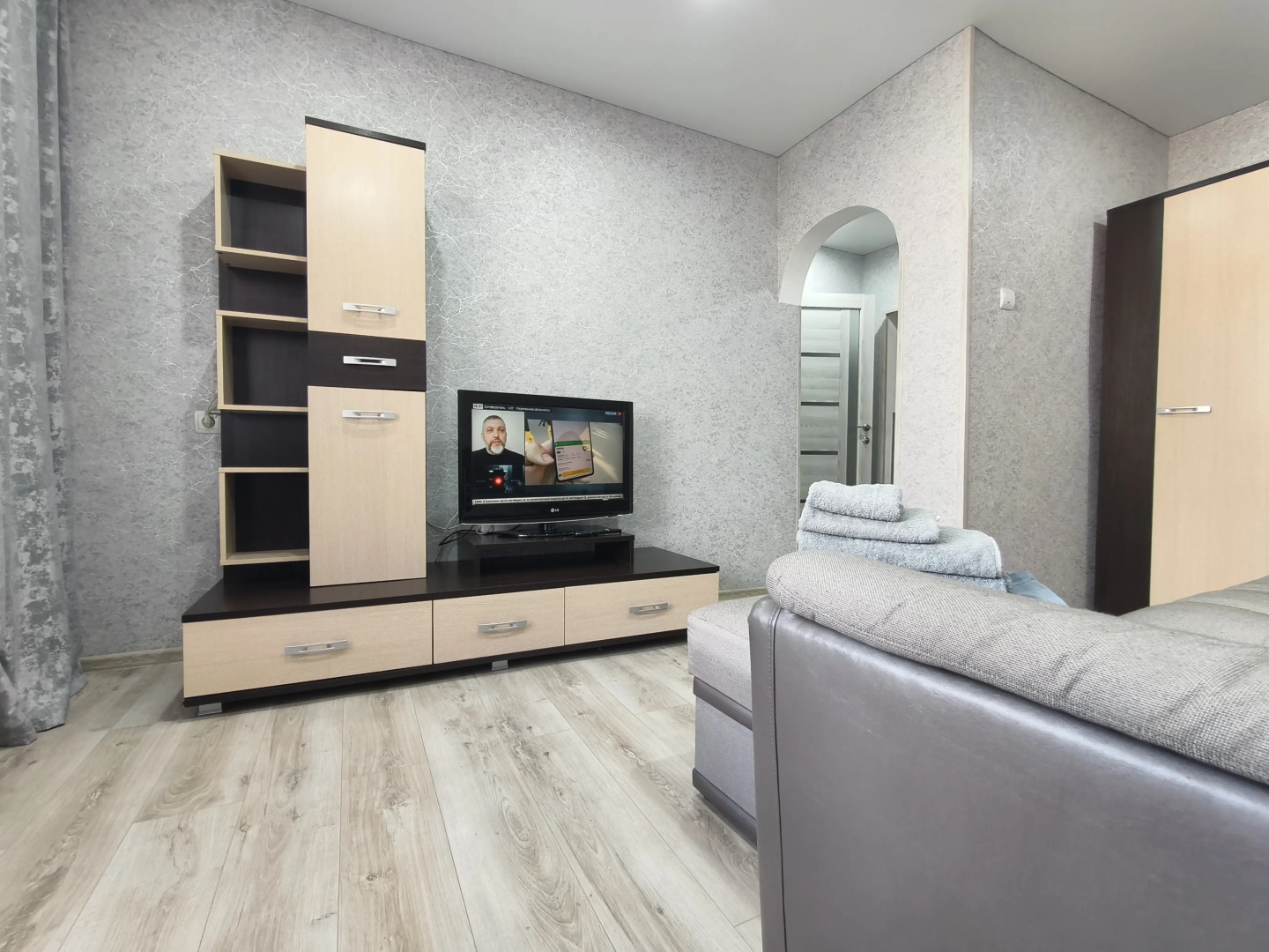 Квартира Уютная в Центре Города Ул  Парижской Коммуны 3А