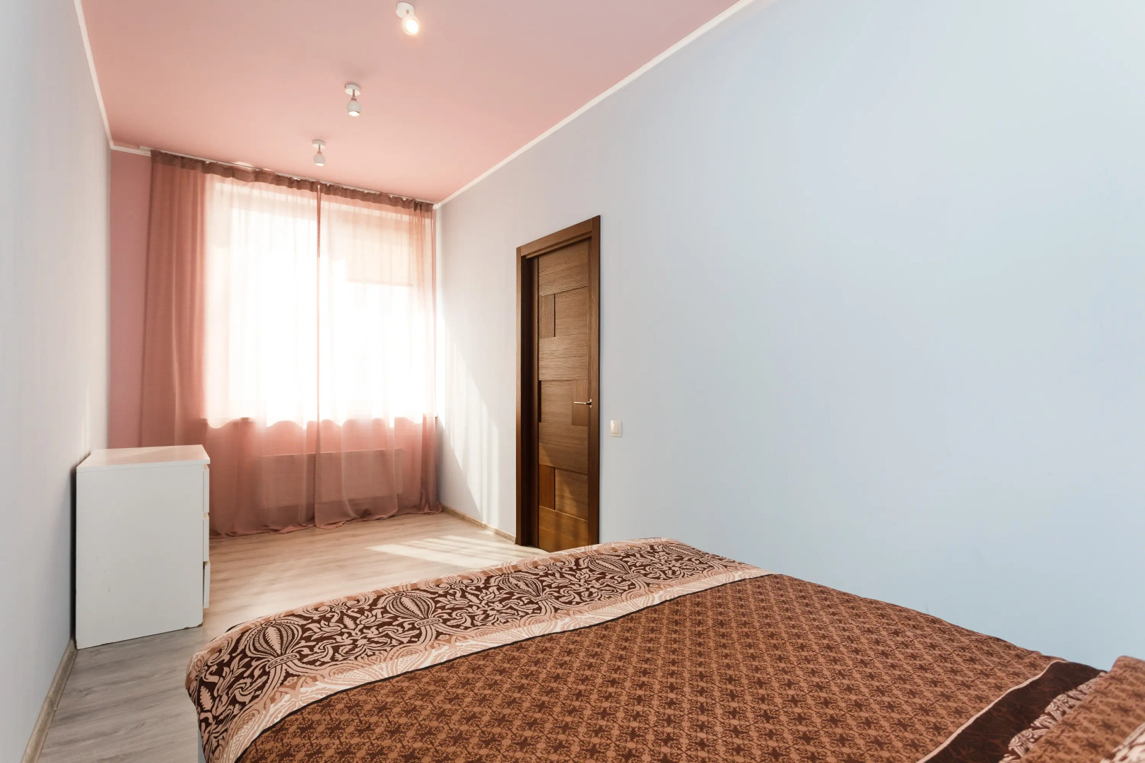 Апартаменты Stepanenkov Евродвухкомнатные у центрального стадиона