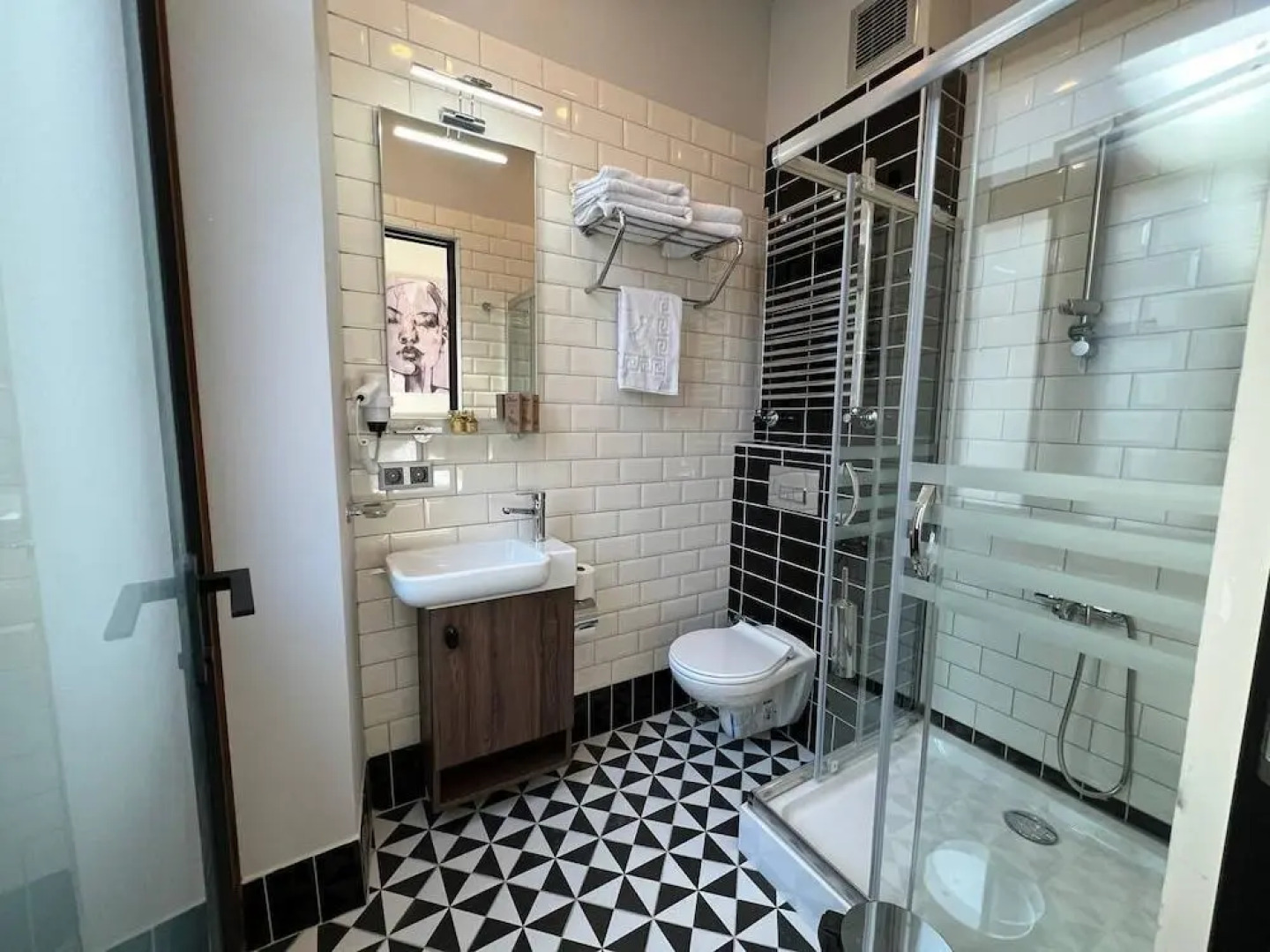 Отель Rafinn Hotel