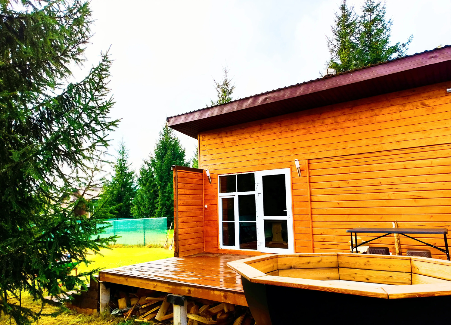 Частный дом с верандой и сауной