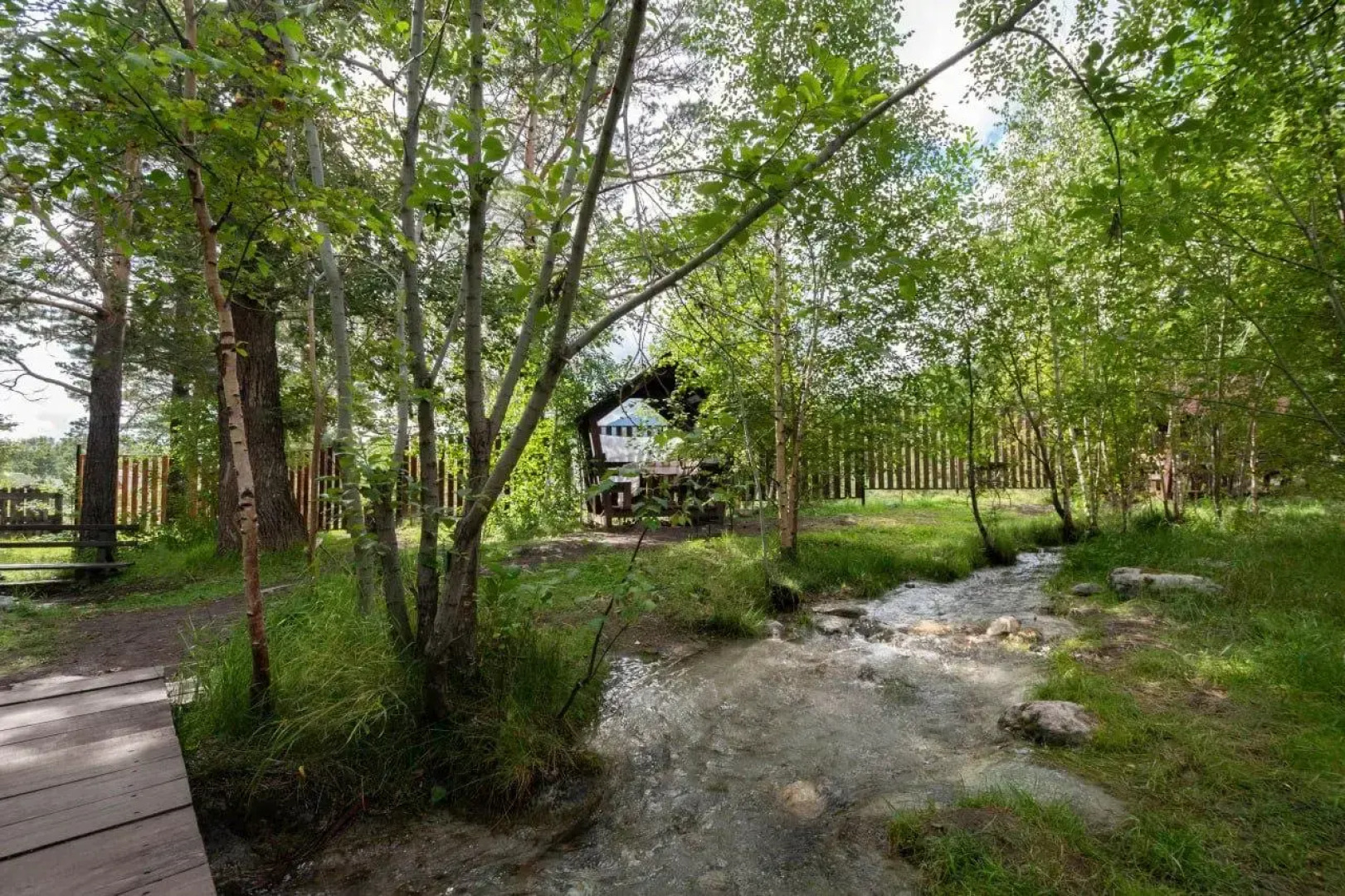 Отель Дом у реки