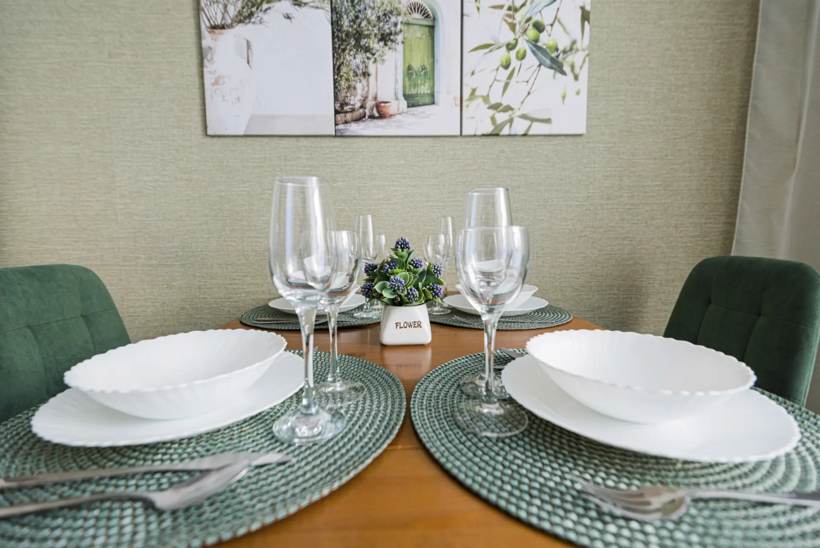 Квартира 2-к недалеко от залива на Радужной 10 от RentAp, 6 сп.мест