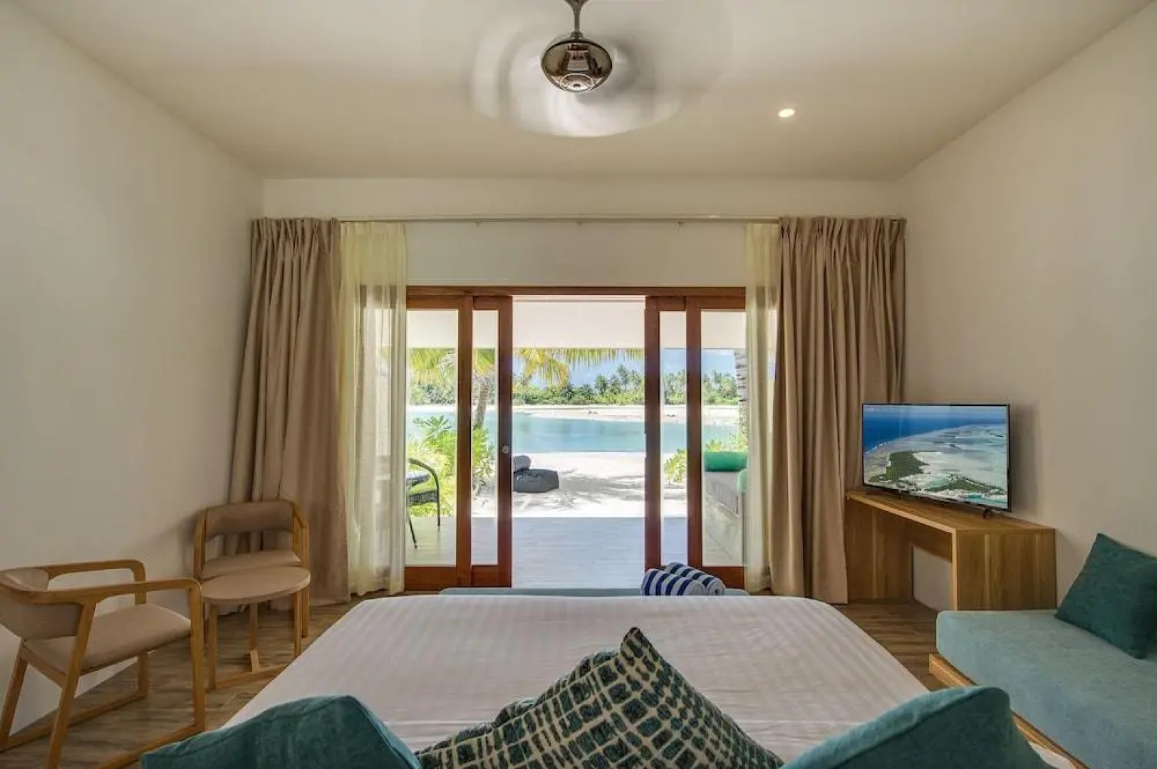 Курортный Отель Rahaa Resort