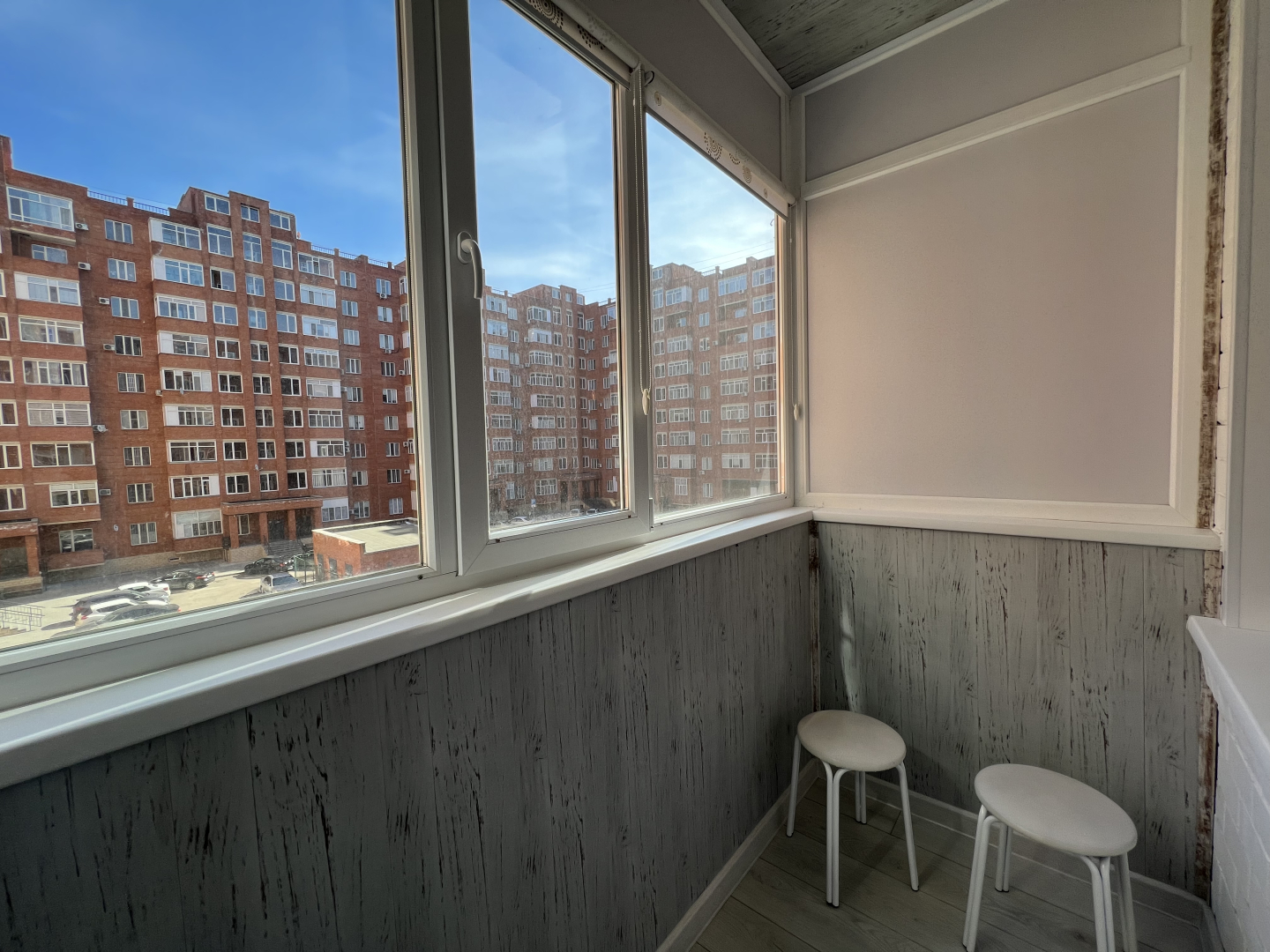 Апартаменты на Камзина 41/3 -2