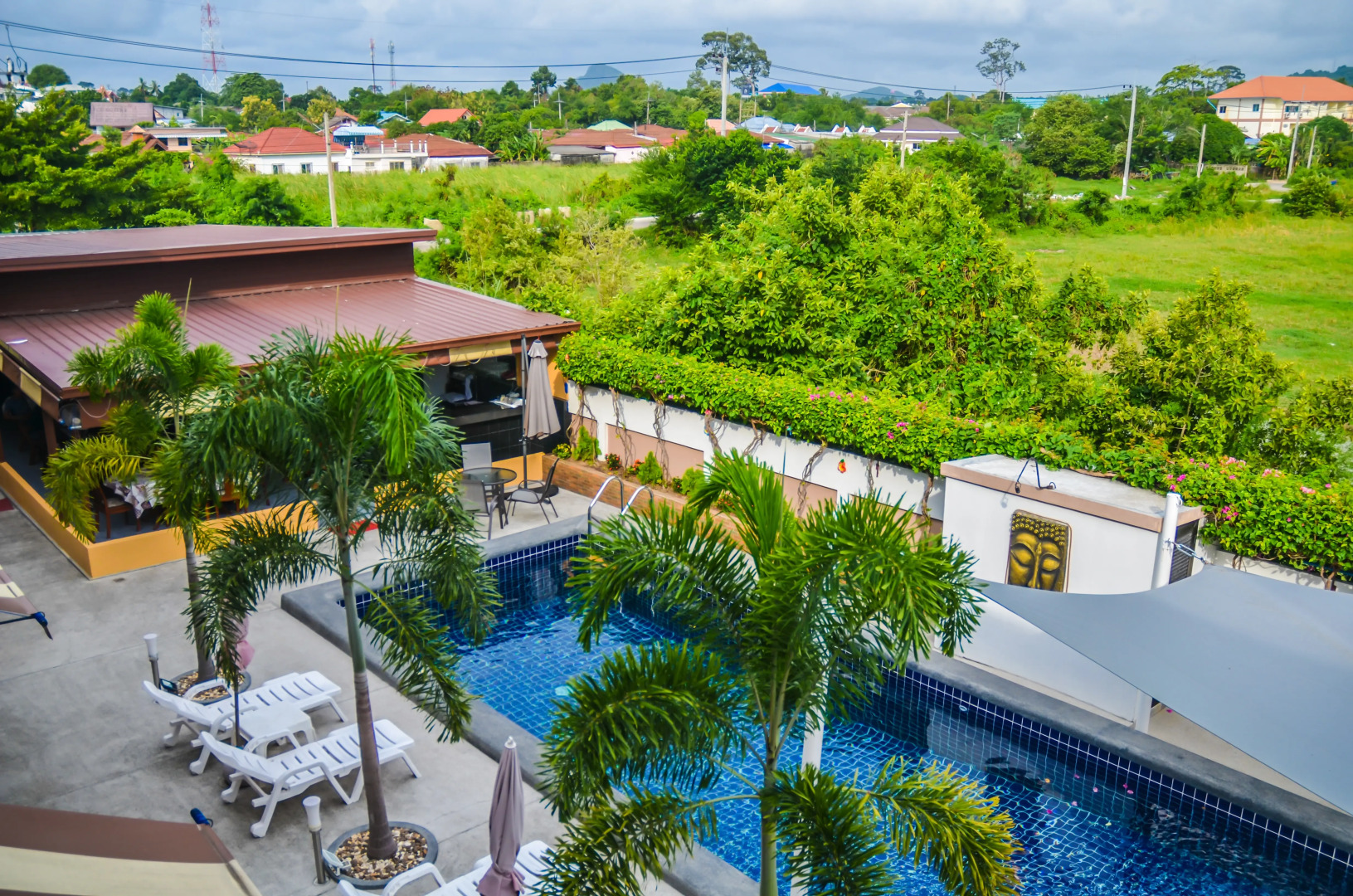 Отель 4 Palms Resort