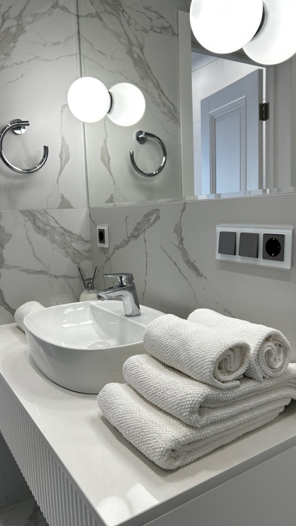 Квартира стильная от дизайнера у озера