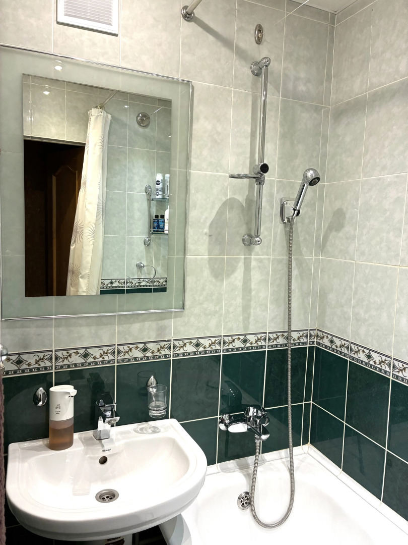 Великолепная трехкомнатная квартира в самом центре Тулы