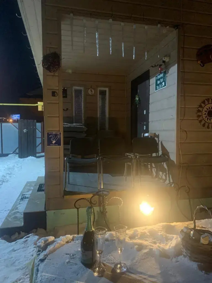 Частный дом Праздничный Коттедж в Центре Города