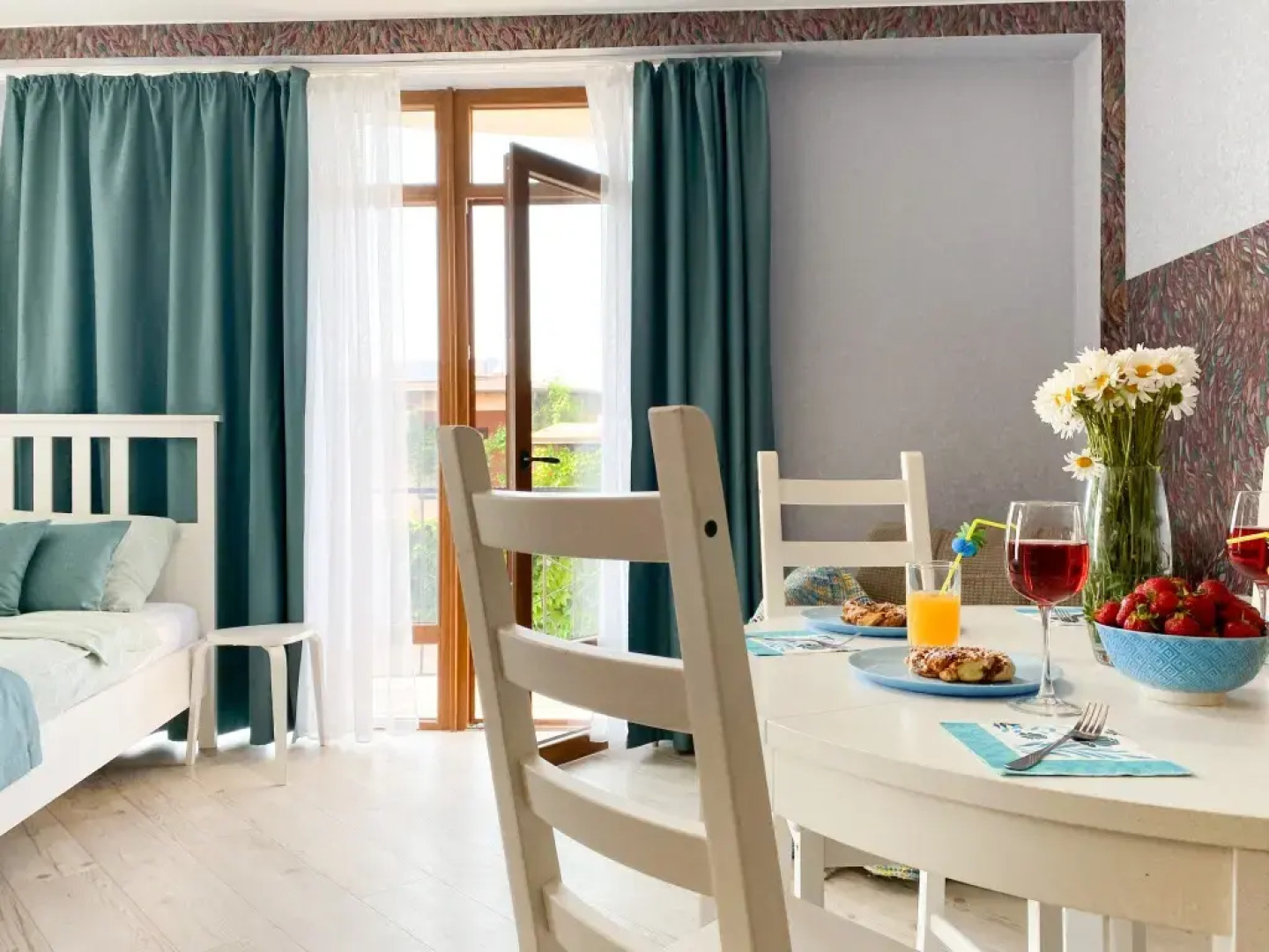 Квартира у Моря с Бассейном