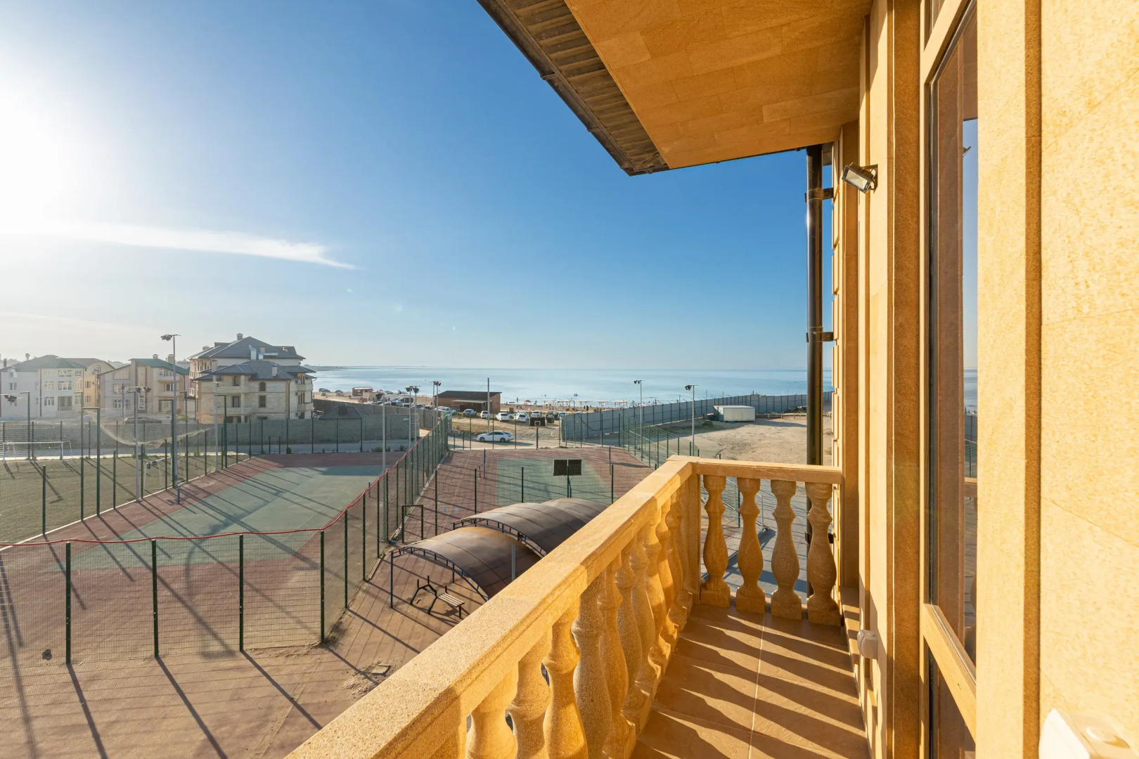 Отель Южный Берег