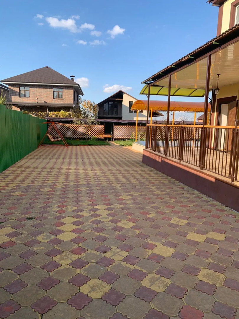 Частный Дом Двухэтажный с Бассейном