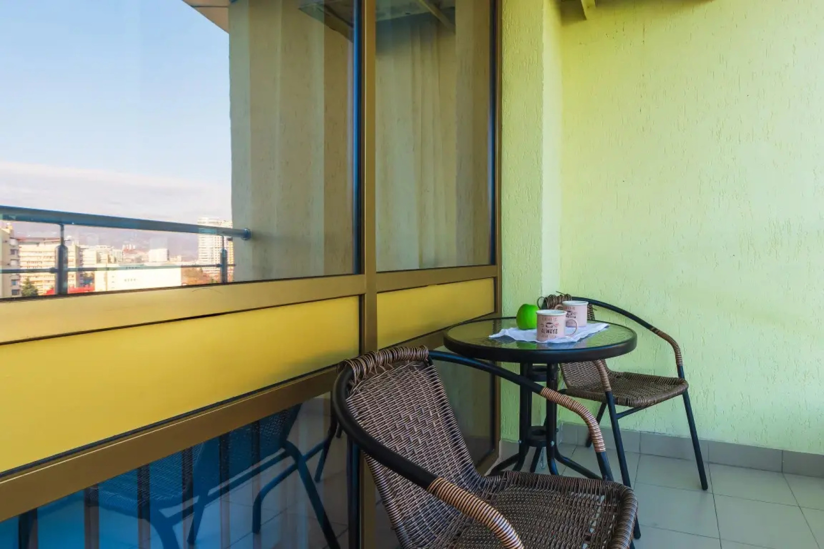 Квартира на Несебрской 5