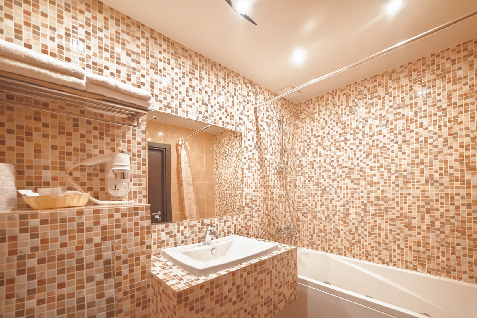 Отель Shato City