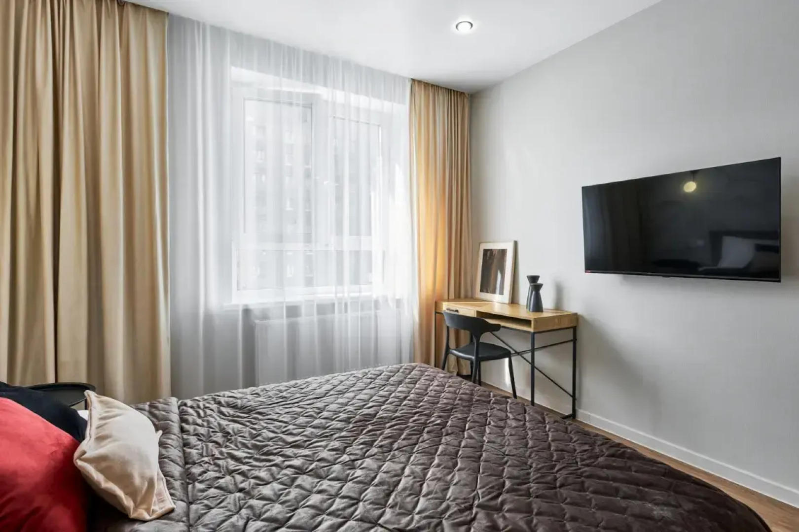 Квартира на Республики 204 к4 3