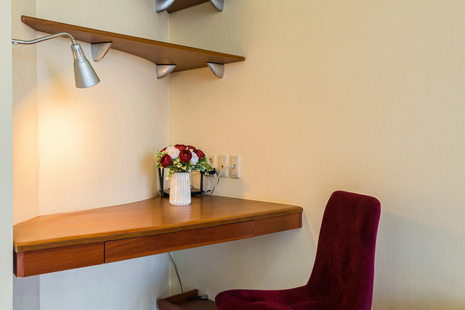 Квартира 2-к просторная в престижном тихом мкр. по Юрьева 8/7 от RentAp, 6 сп.мест