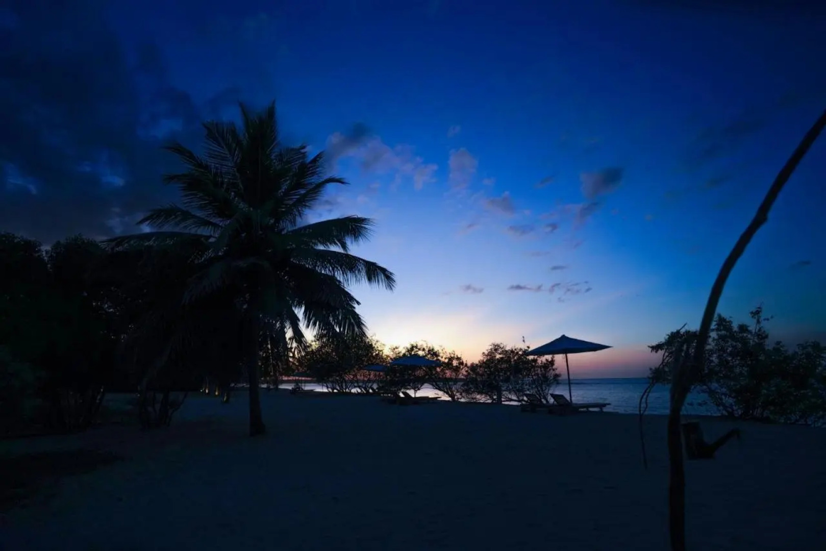 Отель Breeze Pasikudah Resort