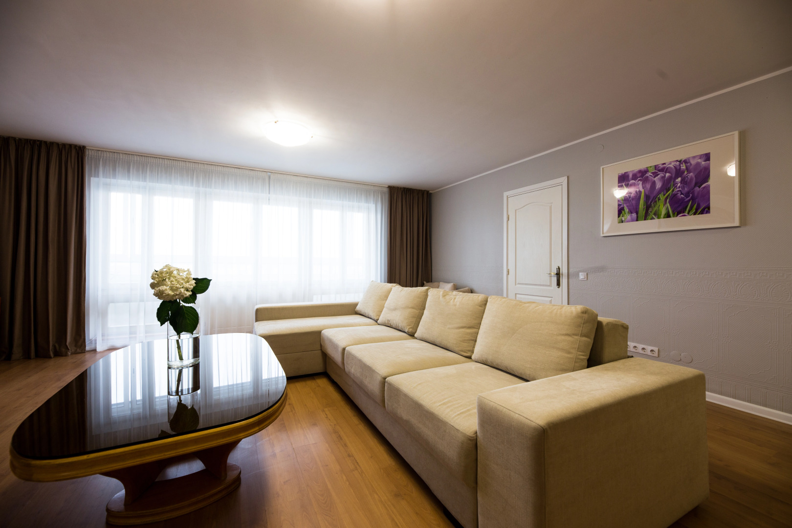 Апартаменты 4-комнатные HomeApart Сторожовская, 8