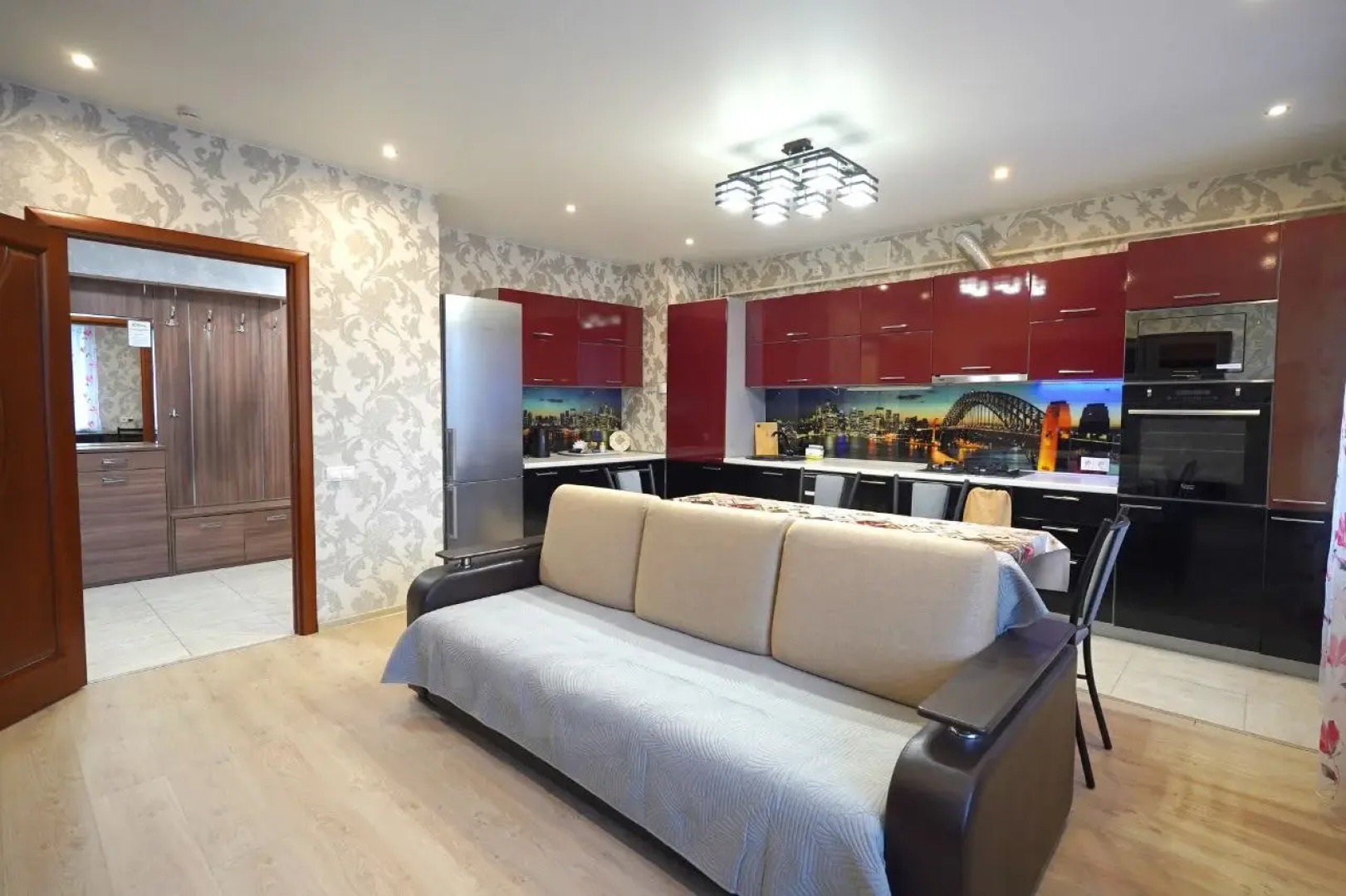 Квартира Большая 2-комнатная рядом с центром