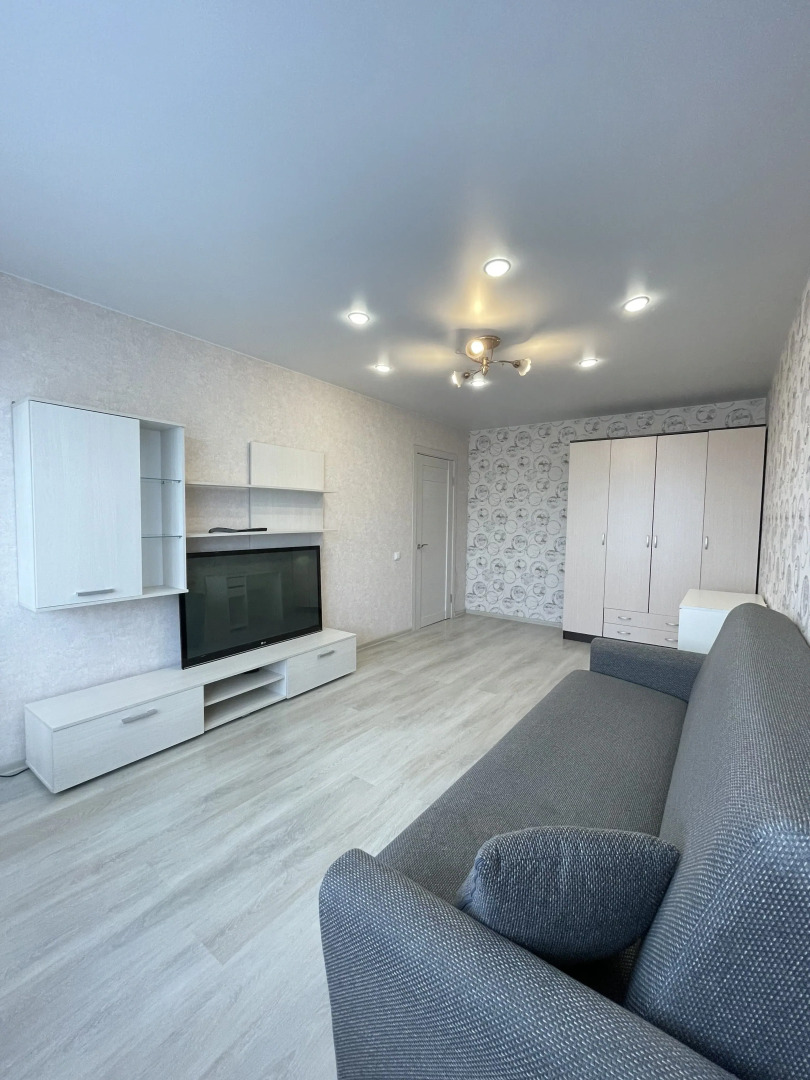 Квартира 2-комнатная на Кошевого 14к2