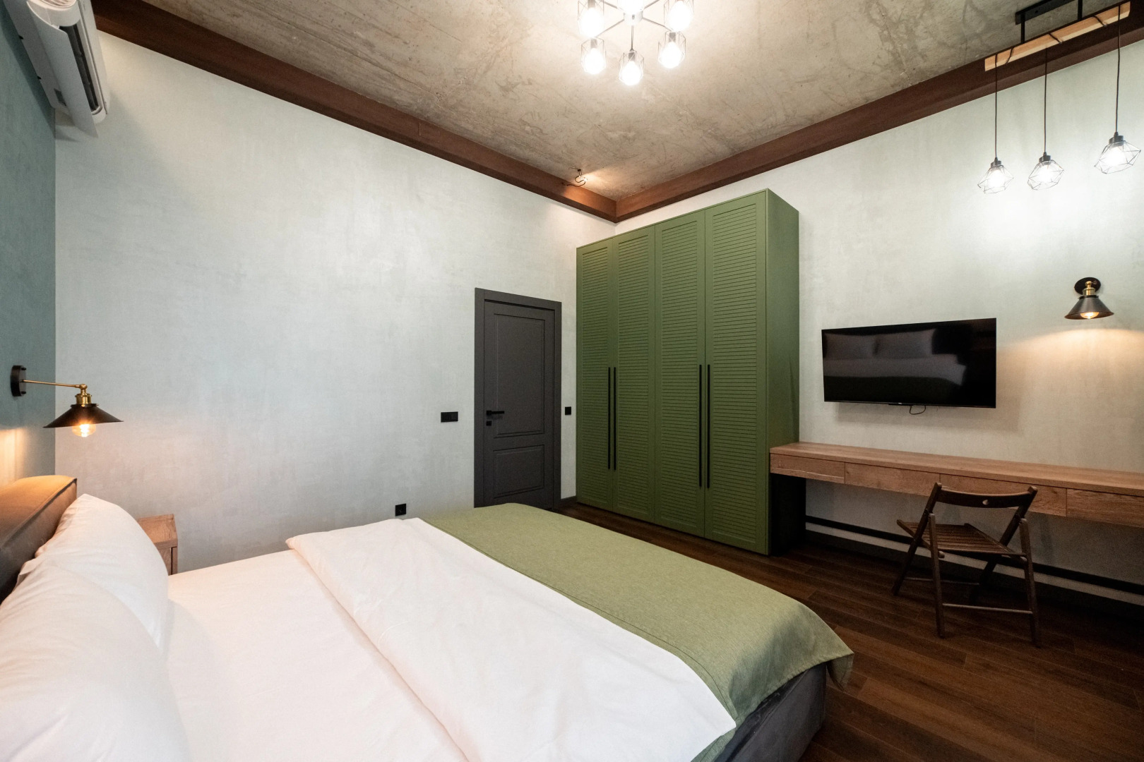 Квартира на Авиаторов 3