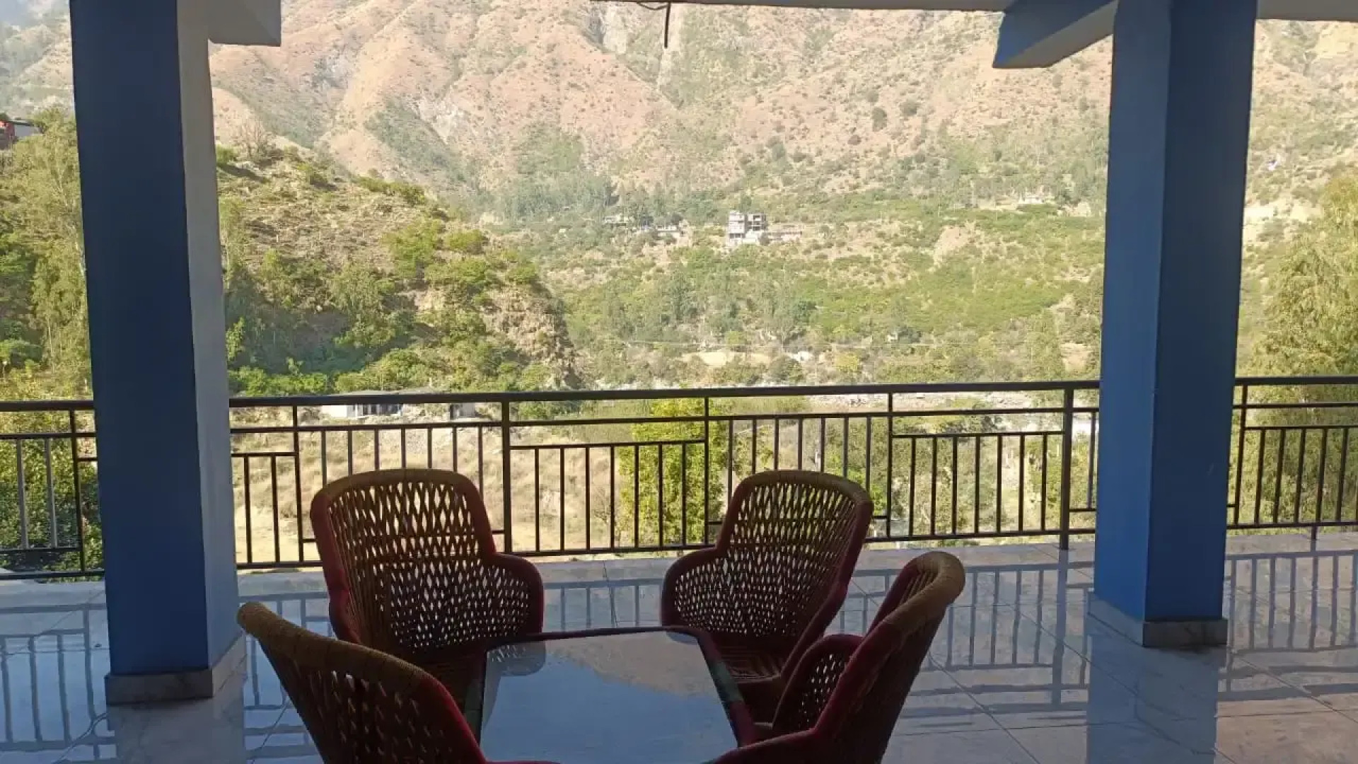Отель River View