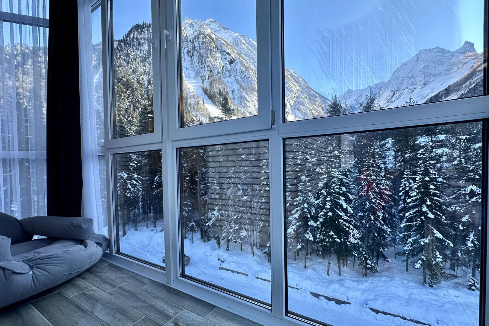 Миррос Субай Отель Домбай