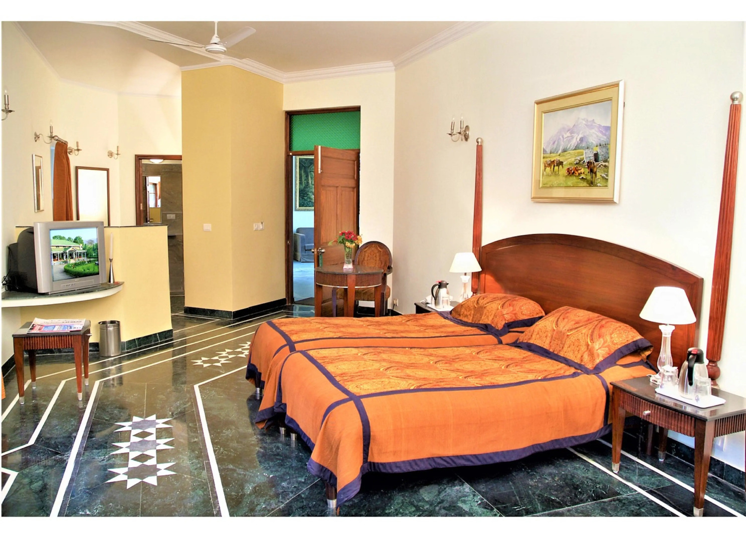 Отель WelcomHeritage Taragarh Palace