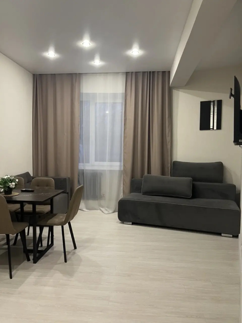 Квартира Апартаменты LOYAL'Ь Карла Маркса 66