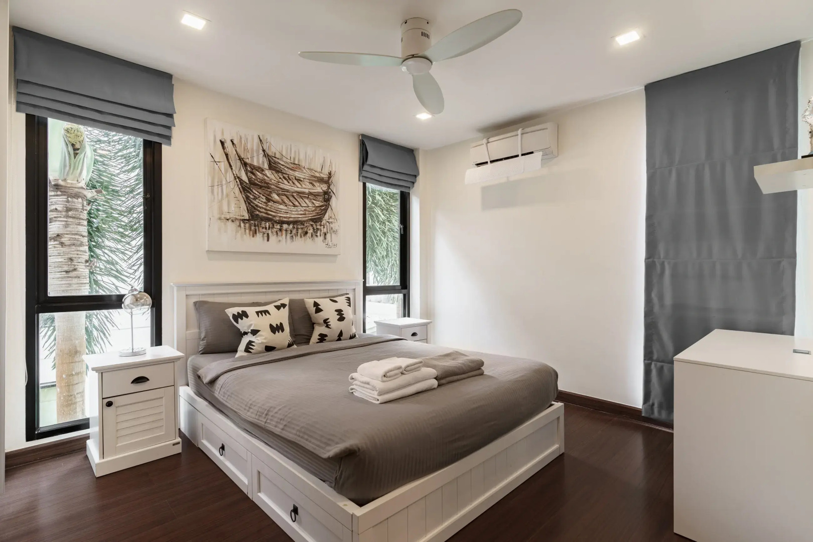 Вилла с 5 спальнями и бассейном на крыше рядом с пляжем Бангтао LP-65/46