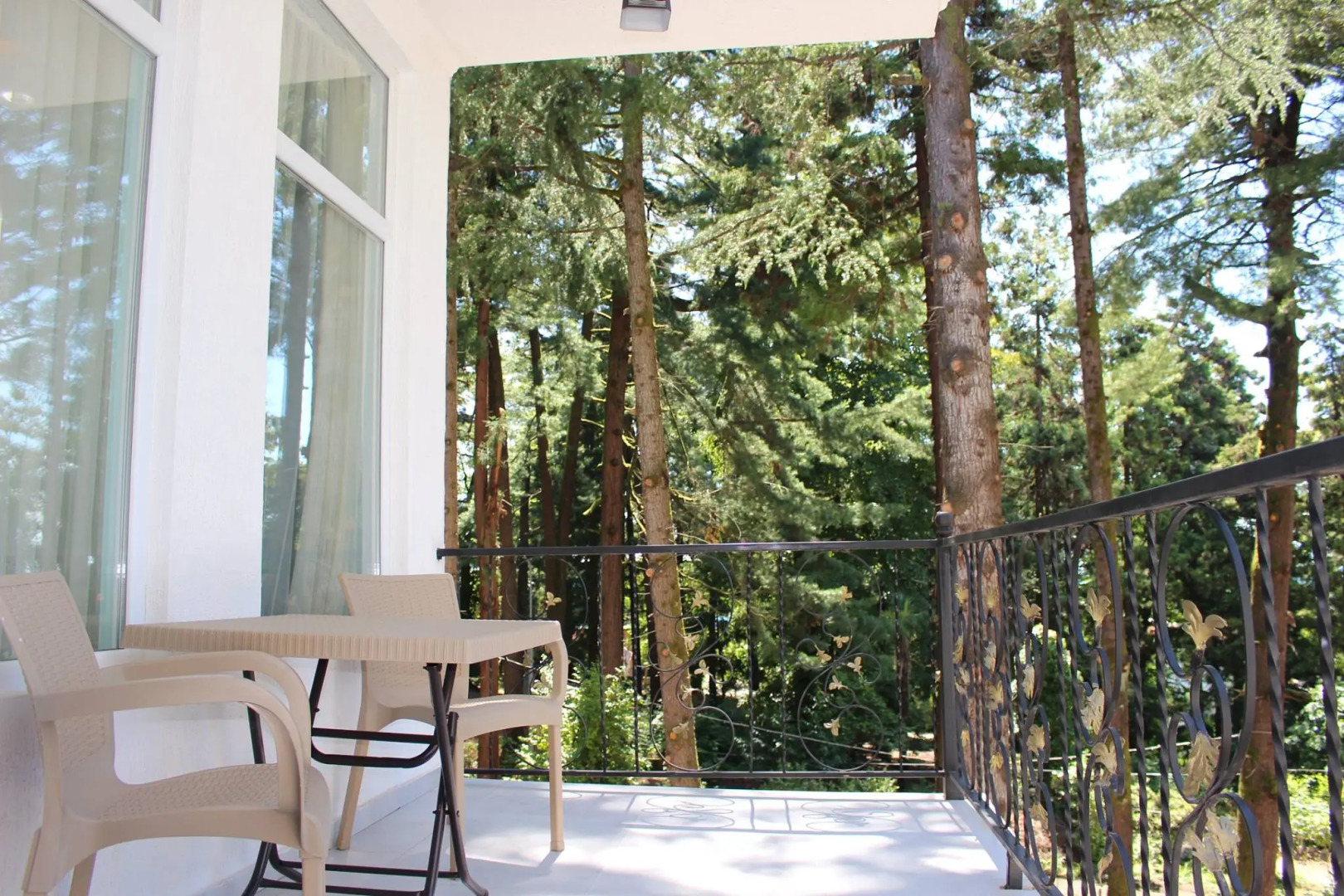 Отель Nine Brothers