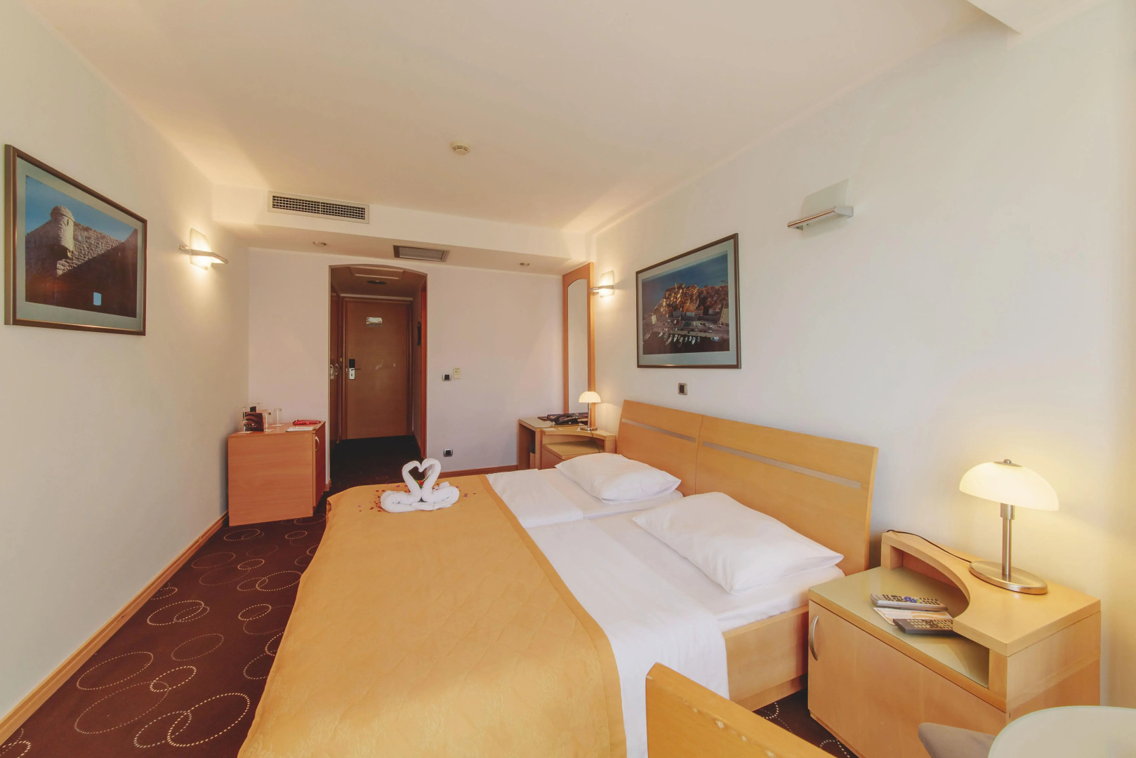 Отель Montenegro Beach Resort