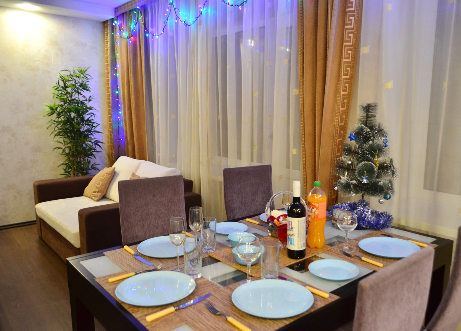 Апартаменты Рядом с центром на Татищева 53